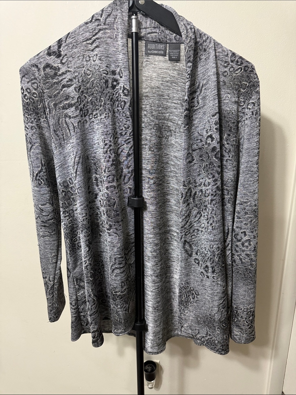 Chico's Heathered Gray Open-Front Cardigan with Subtle Animal Print